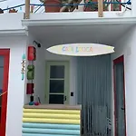 Boutique Surf House In Surf Paradise וילה Santo Isidoro