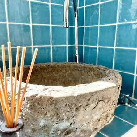 Villa Boutique Surf House In Surf Paradise Santo Isidoro