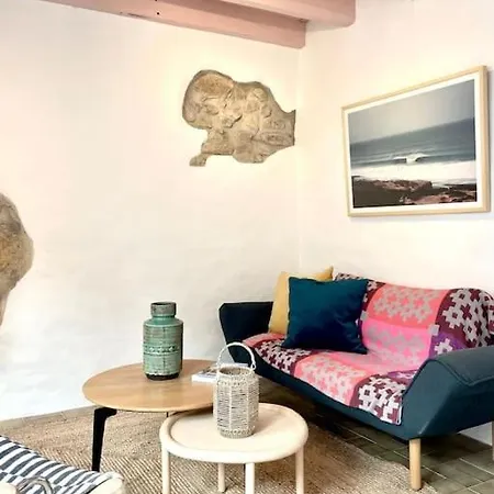 Boutique Surf House In Surf Paradise Villa