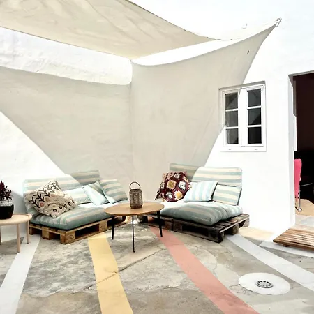 Boutique Surf House In Surf Paradise Villa