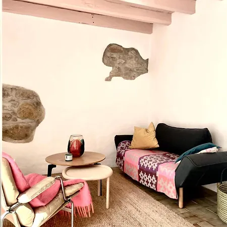 Willa Boutique Surf House In Surf Paradise